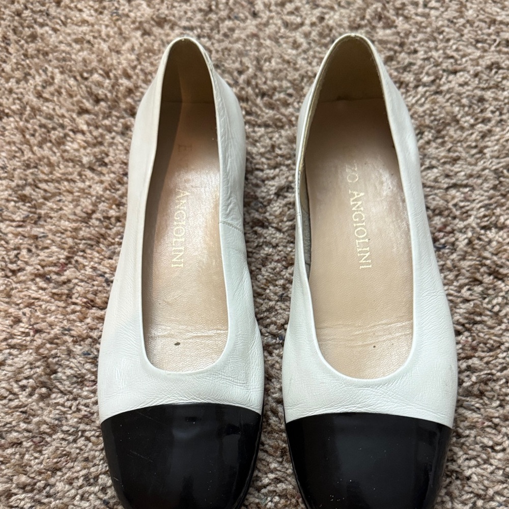 Enzo Angiolini Cream and Black Cap Toe Ballet Flats